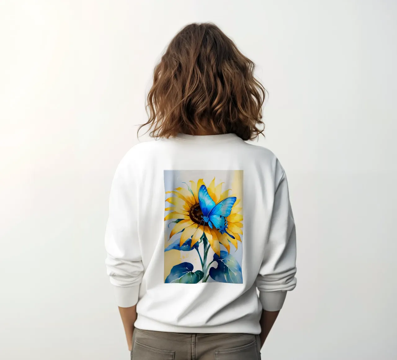 Pittura digitale di farfalla e girasole felpa da Bloom And Brush