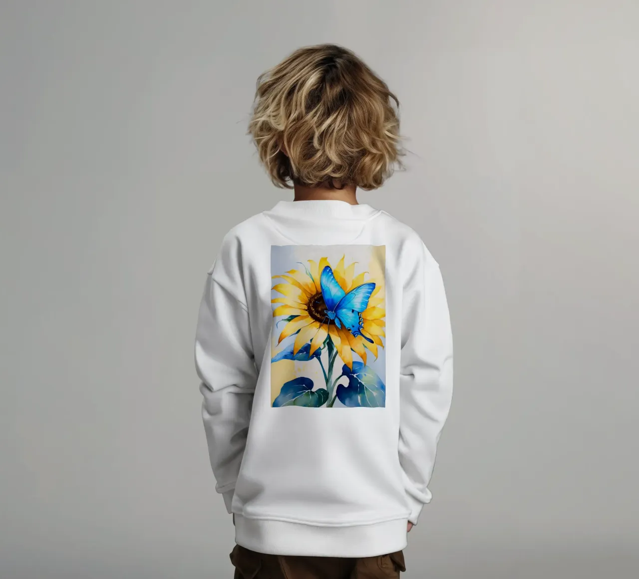 Pittura digitale di farfalla e girasole felpa bambino da Bloom And Brush
