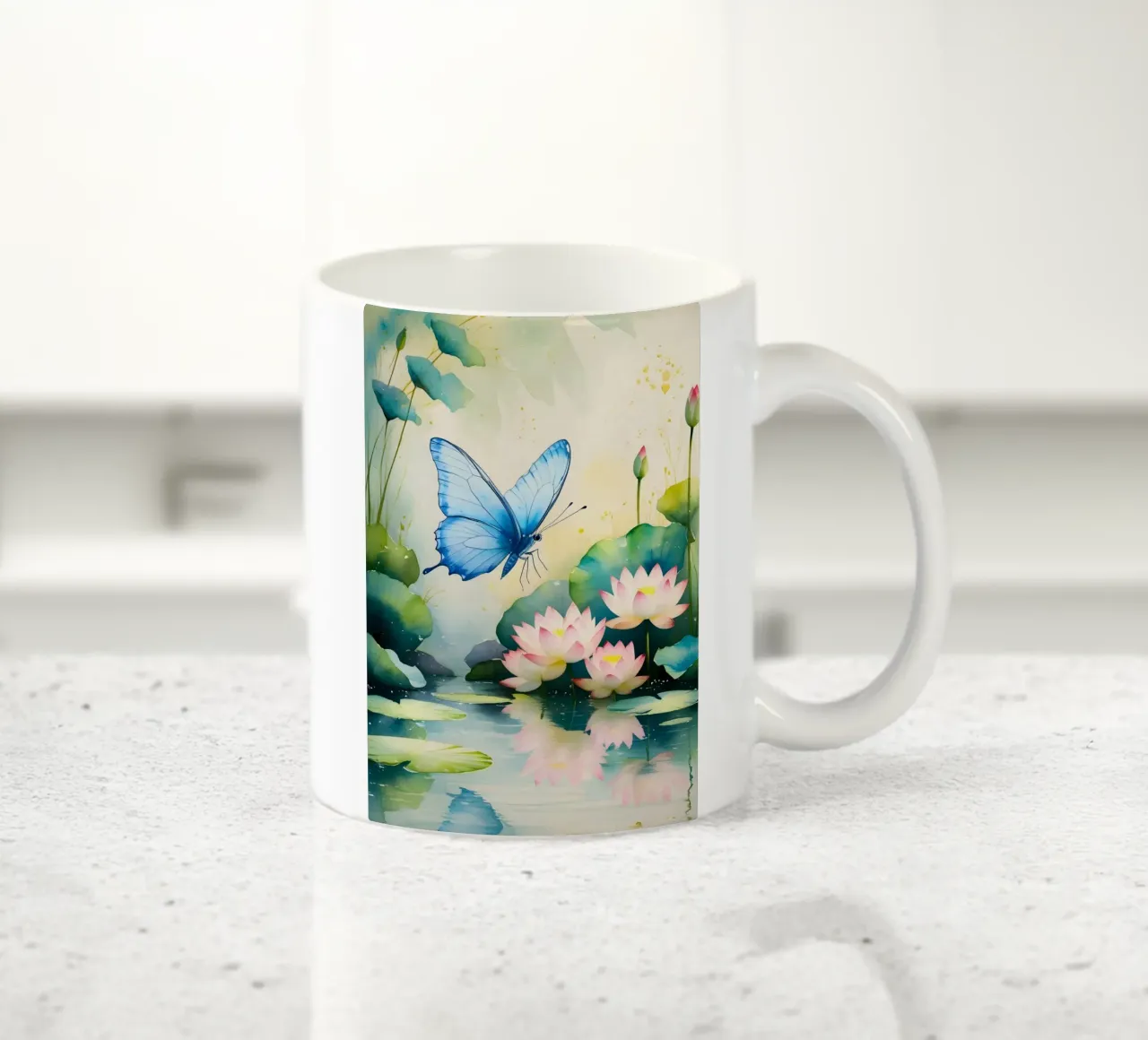 Pittura digitale di farfalla e ninfee rosa tazza in ceramica da Bloom And Brush