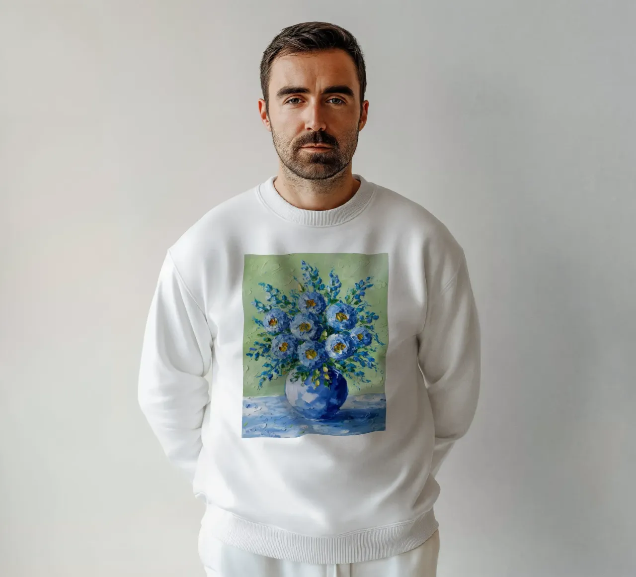 Bouquet di fiori d'azzurro felpa da Angkasa Mist