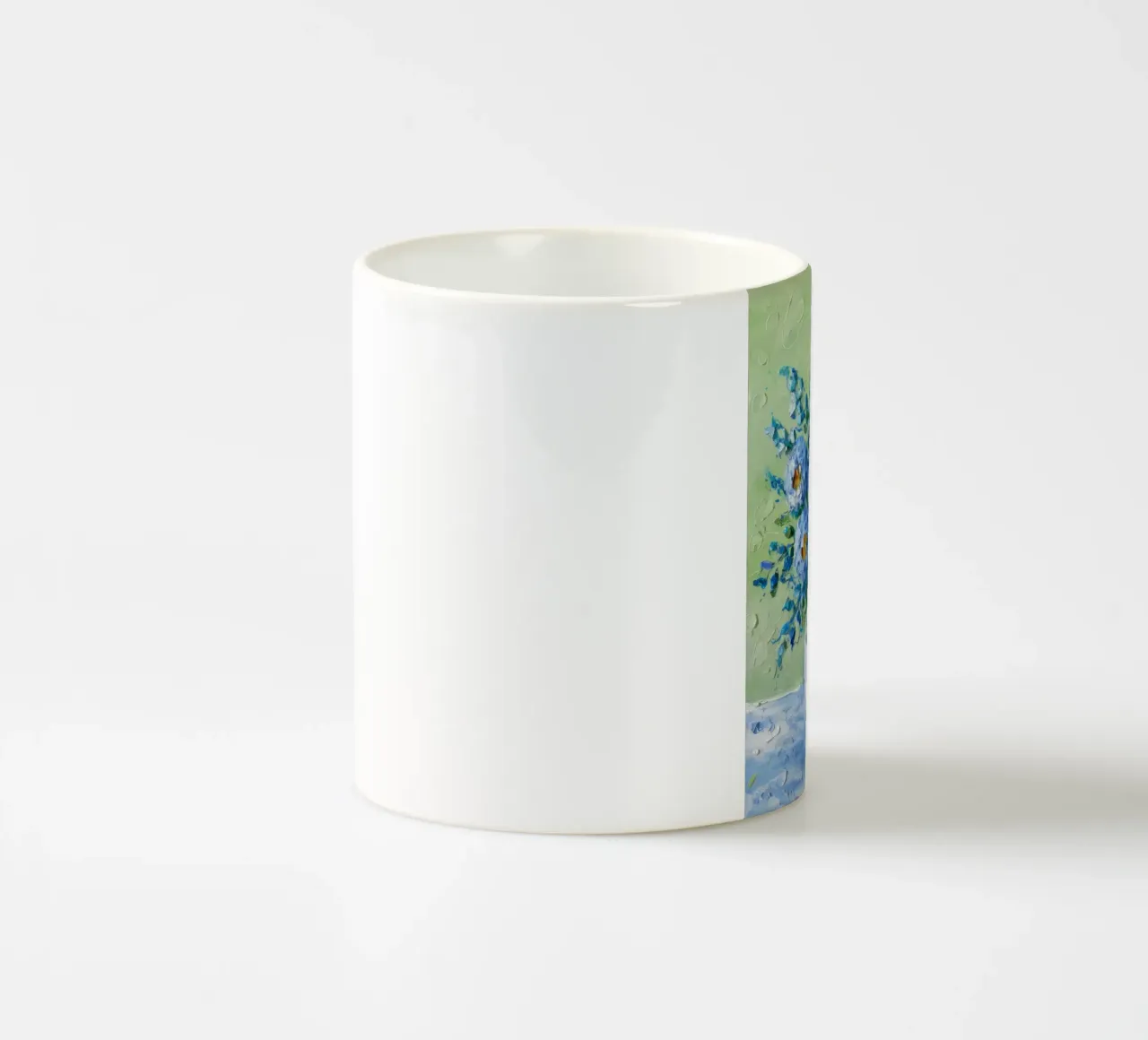 Bouquet di fiori d'azzurro tazza in ceramica da Angkasa Mist