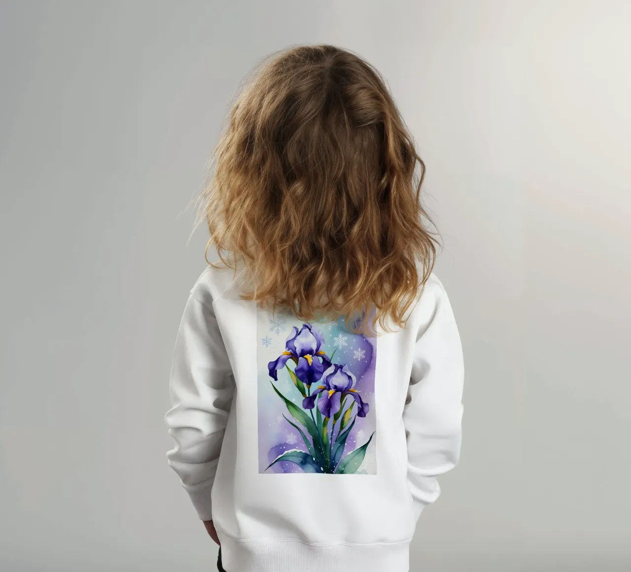 Pittura digitale di fiori di iris viola e fiocchi di neve felpa bambino da Bloom And Brush