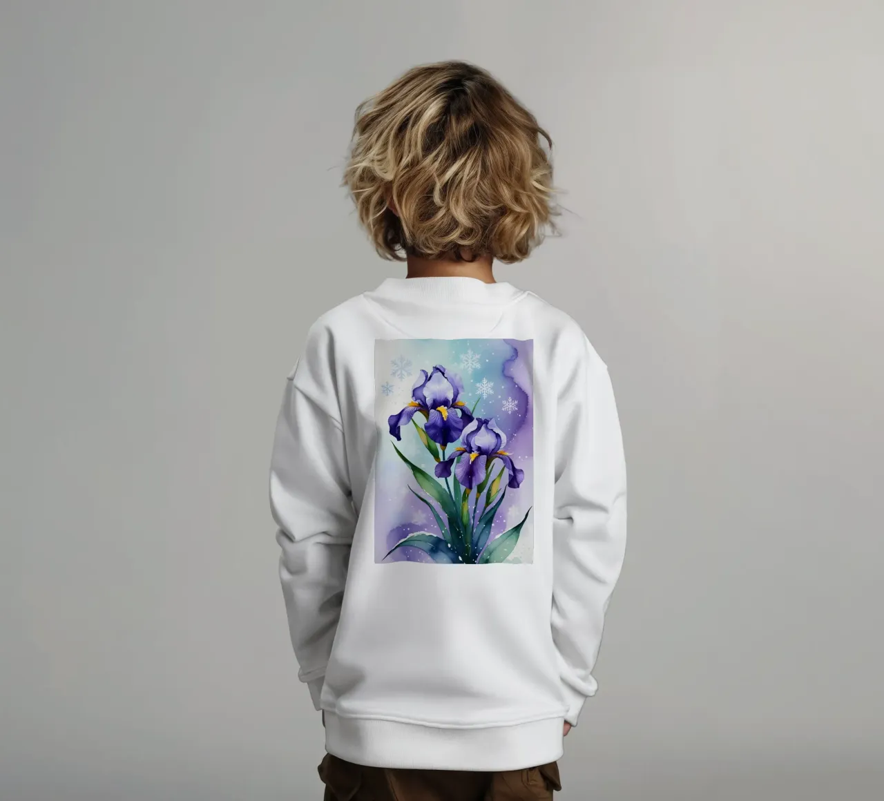 Pittura digitale di fiori di iris viola e fiocchi di neve felpa bambino da Bloom And Brush
