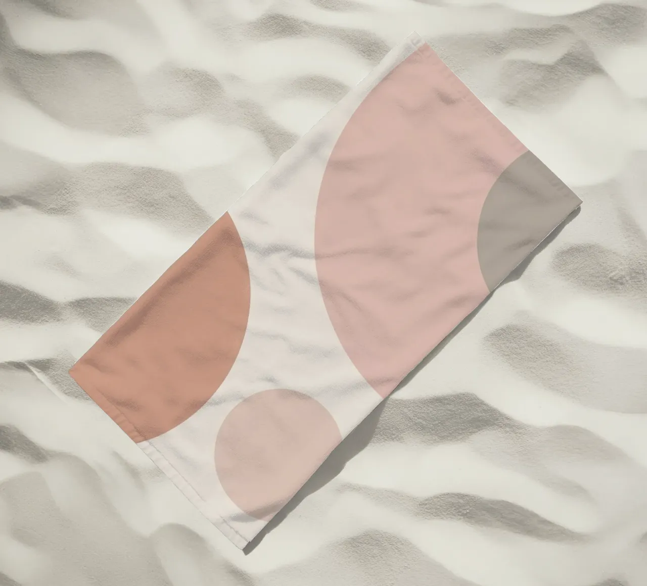 Forme geometriche astratte di cerchi in pastello telo mare da DesignDoodle
