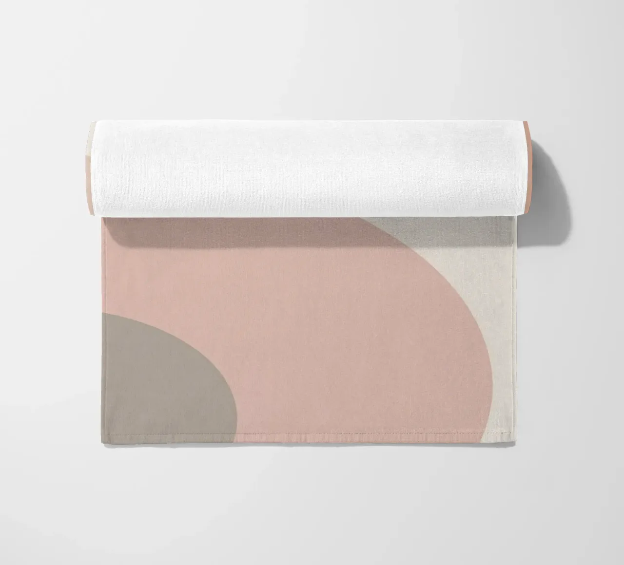Forme geometriche astratte di cerchi in pastello telo mare da DesignDoodle