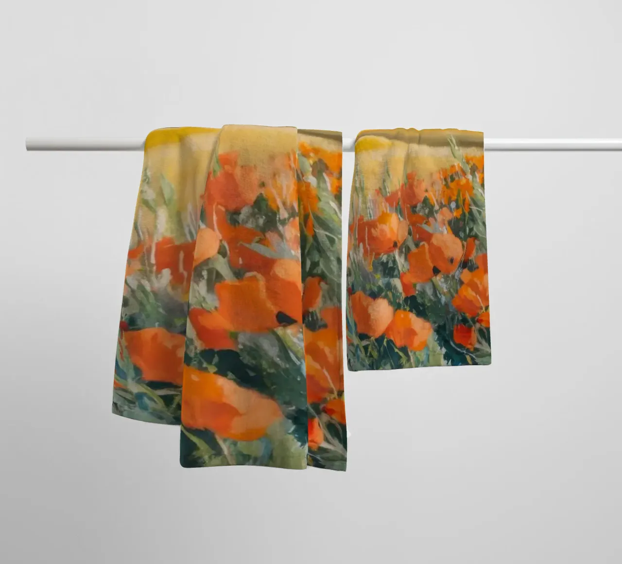 Patchwork di papaveri arancioni asciugamano da bagno da Angkasa Mist