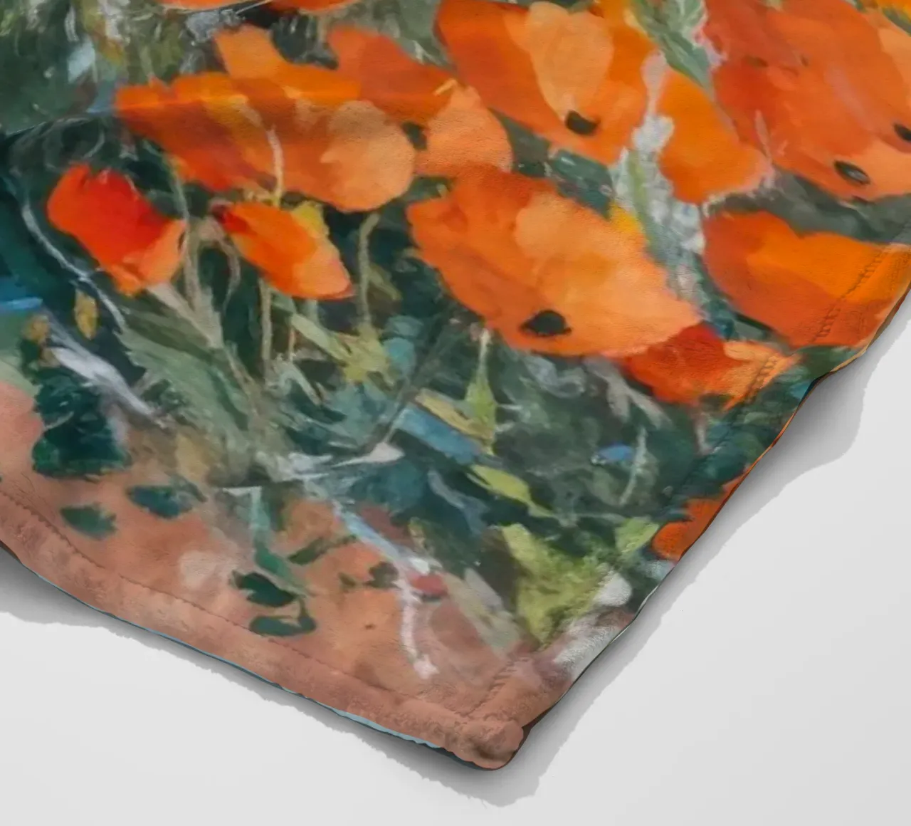 Patchwork di papaveri arancioni coperta in pile da Angkasa Mist