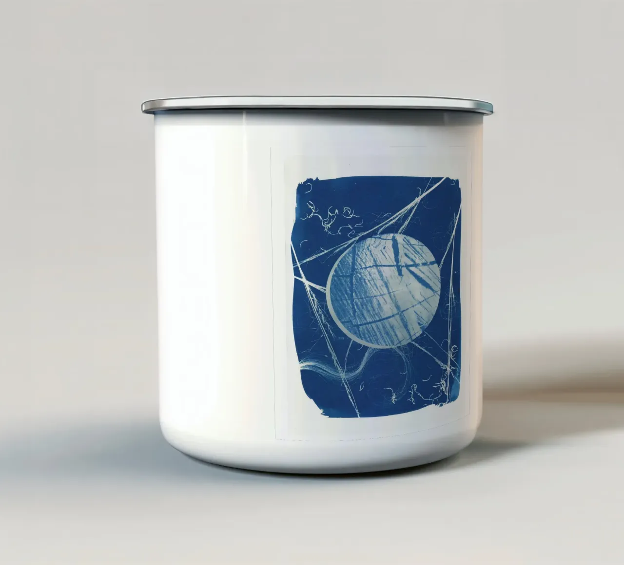 Cianotipia #2 tazza in smalto da Inge Hauser Illustration