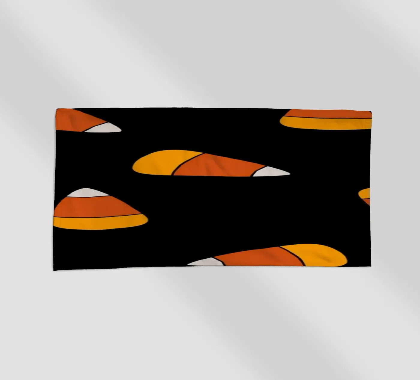Candy corn pattern Halloween telo mare da TijanaArtStudio88