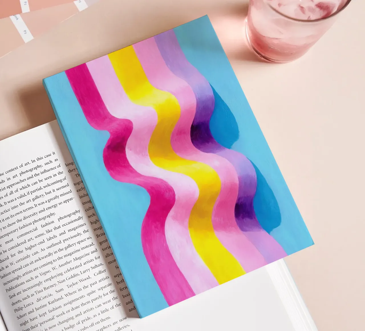 Art abstrait de la vague en rose, jaune & bleu carnet de notes de Nikis Art Studio