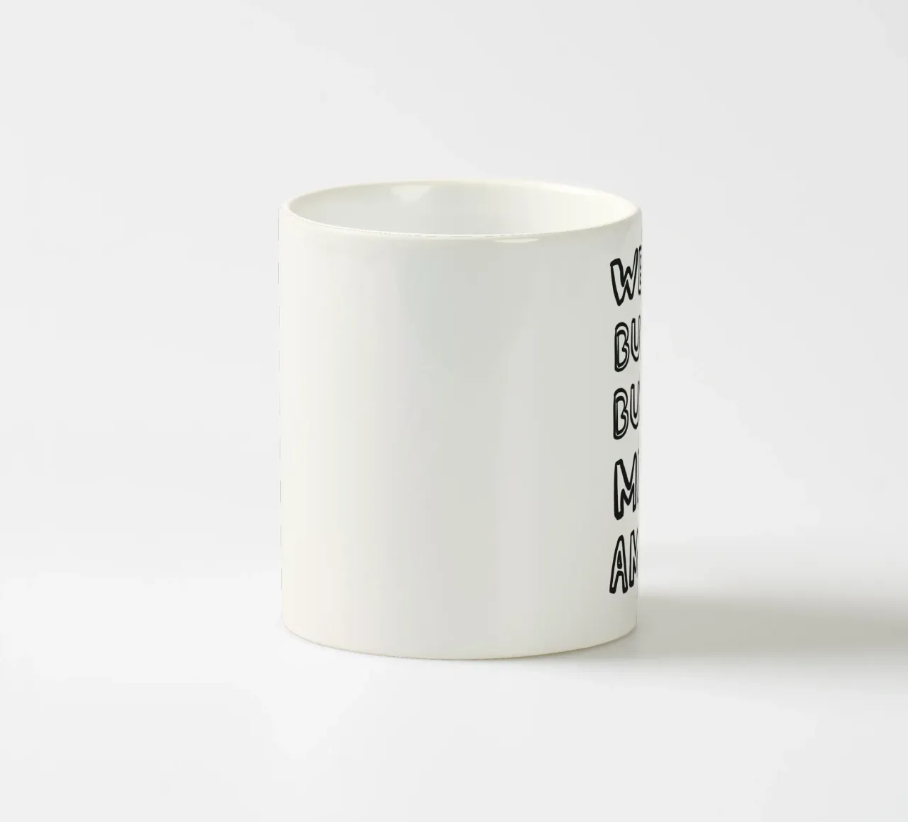 Weniger Bussi, mehr Amore – Outline Typo Poster tazza in ceramica da Studio Mooodz