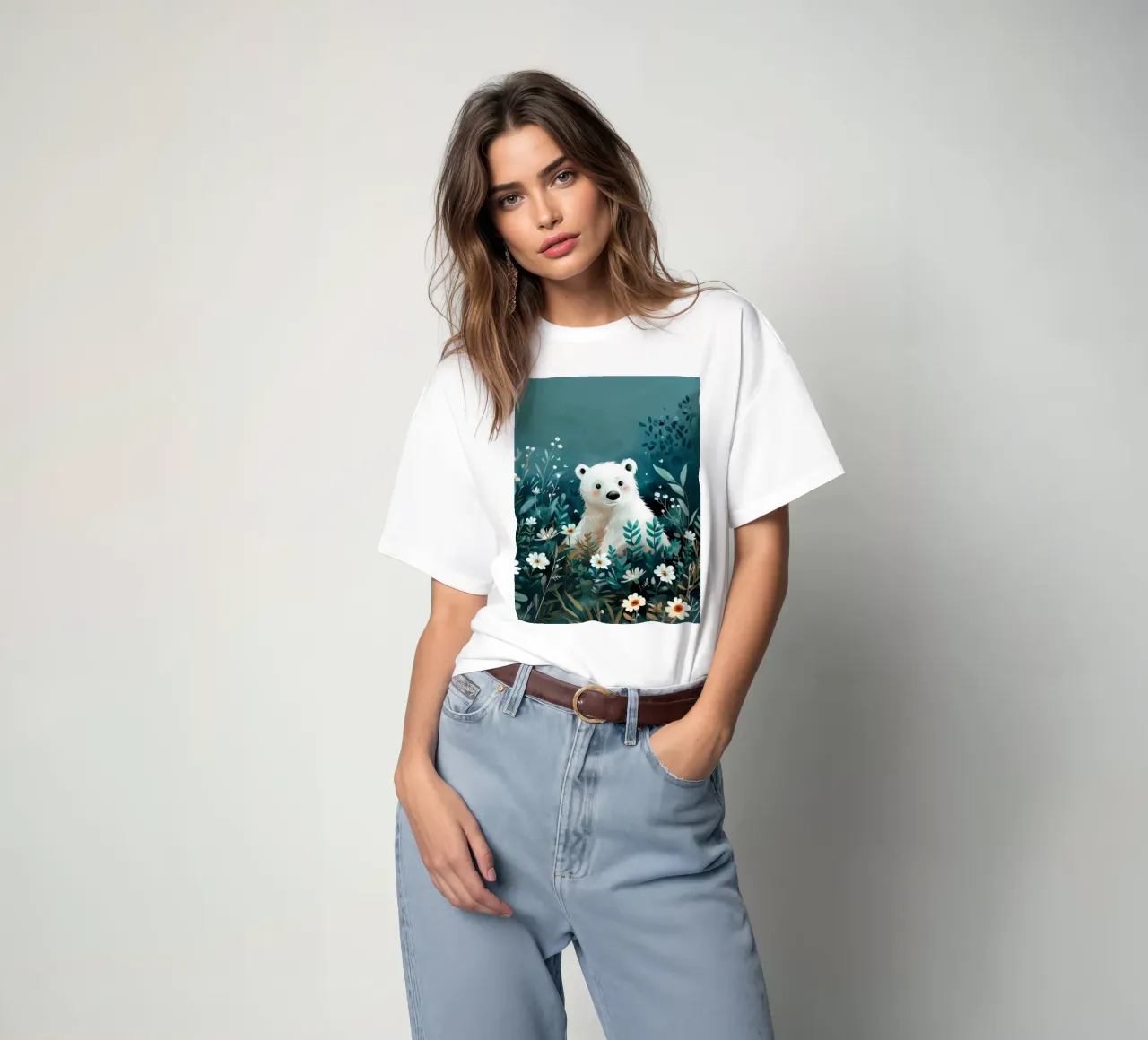 Orso polare in fiori t-shirt da Damion Francis
