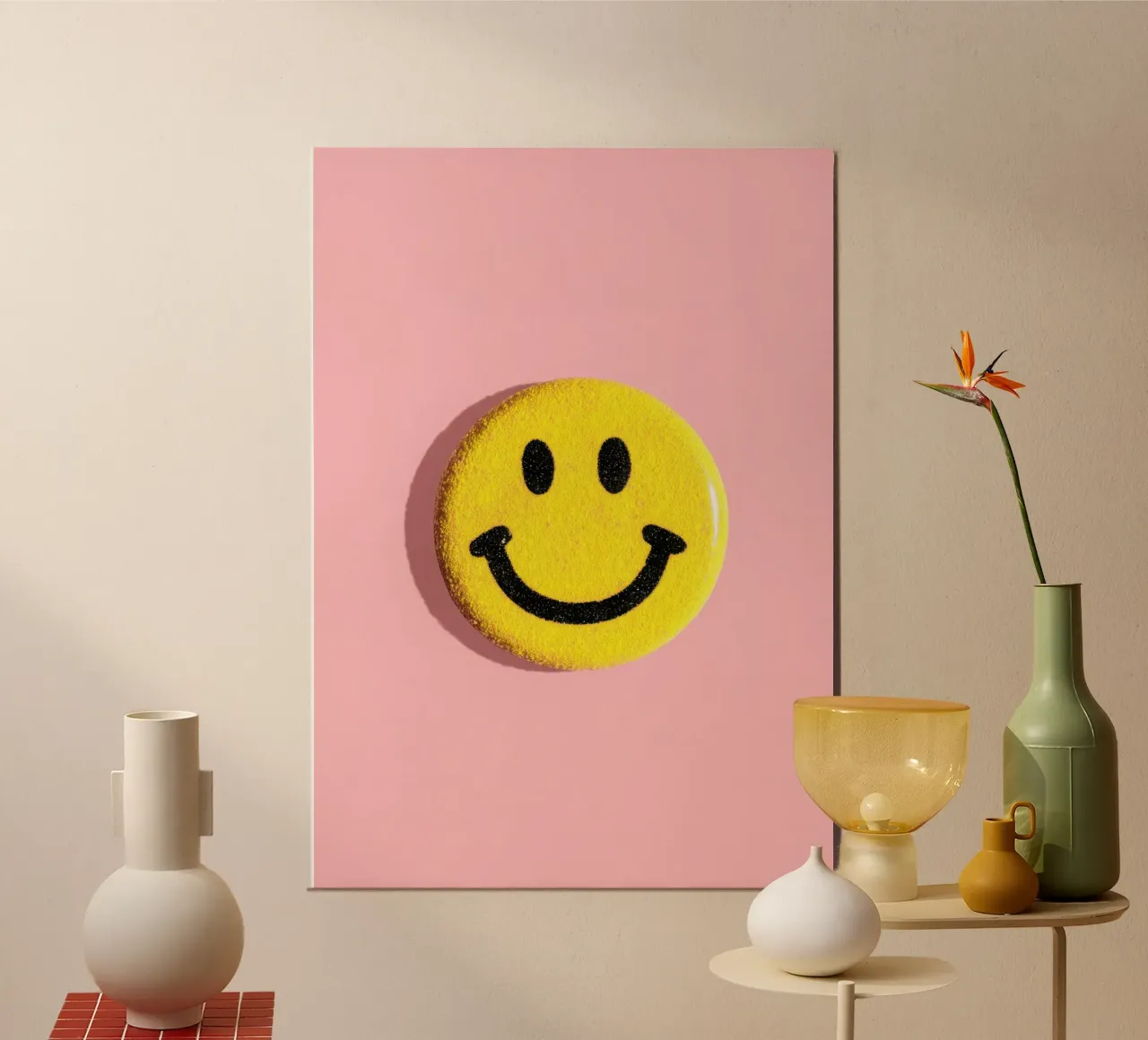 Smiley jaune Dopamine Button Flat Lay panneau forex de Nikis Art Studio