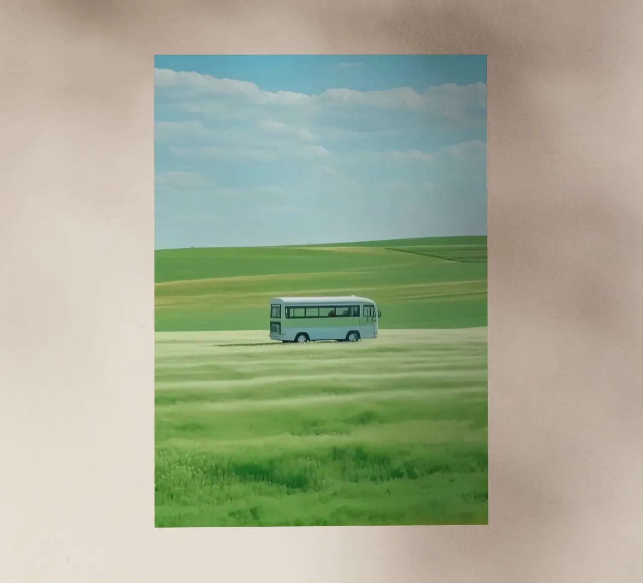 bus on field pellicola backlit da scoten