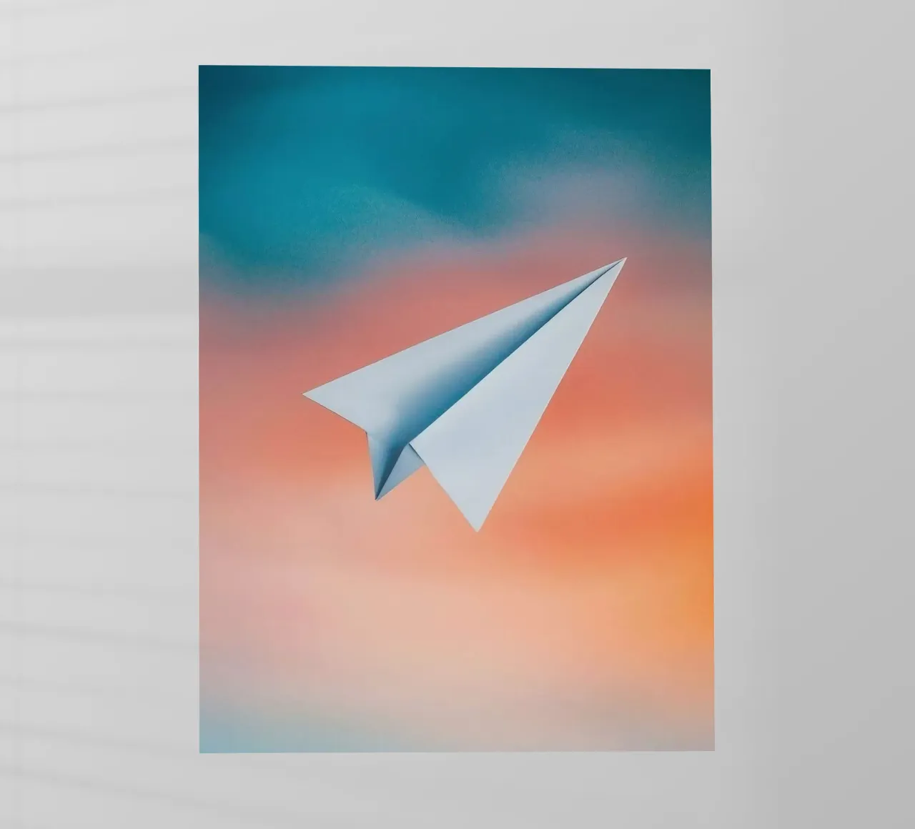 paper plane in gradient pellicola backlit da scoten