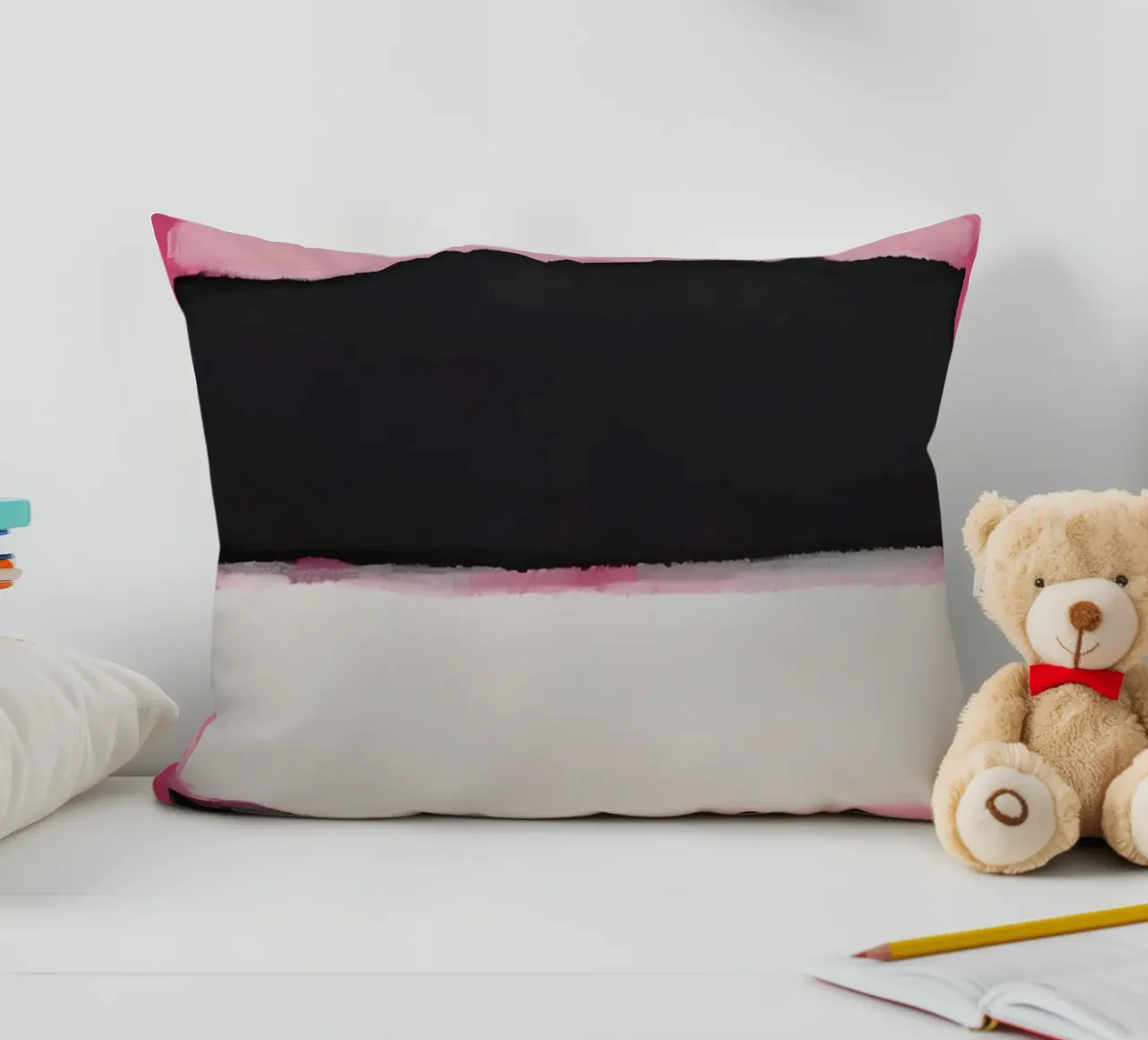Pittura astratta con bande di colore rosa cuscino da DesignDoodle