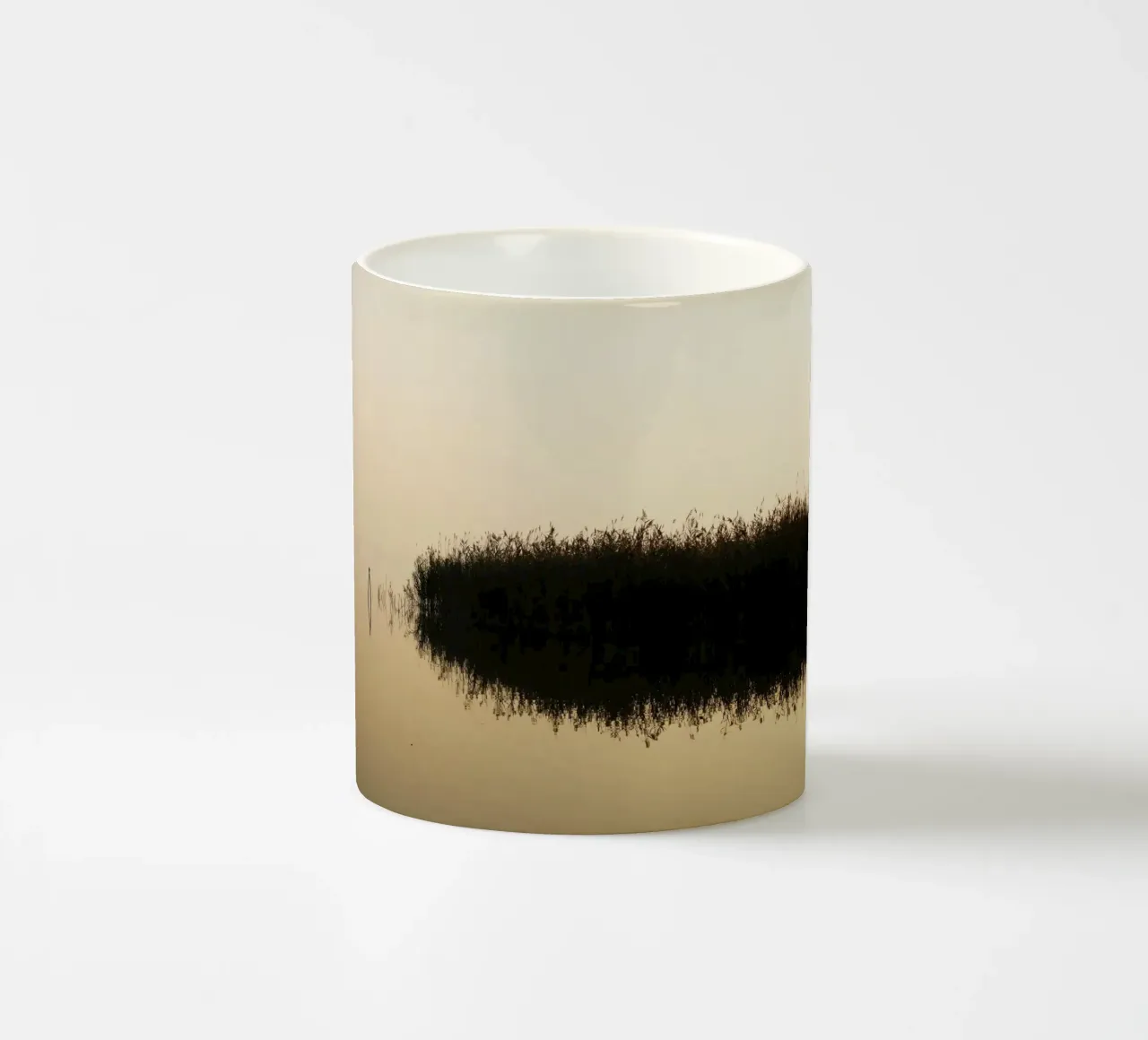 Spätherbst am Plattensee, Ungarn Keramik Tasse von Simon Koy