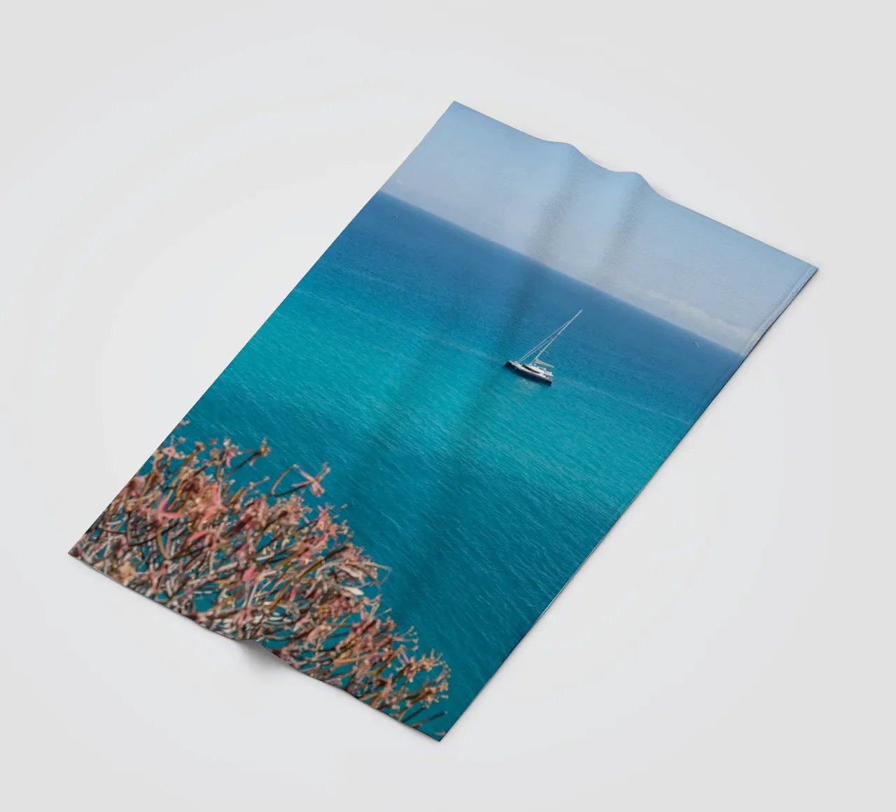 Sailing on the Mediterranean Sea coperta in pile da photolovers