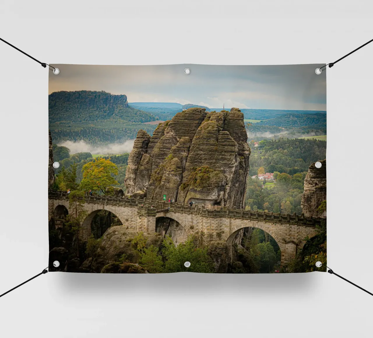 Bastei / Ponte di Bastei - Svizzera sassone in autunno telo in pvc da Bold and Retro