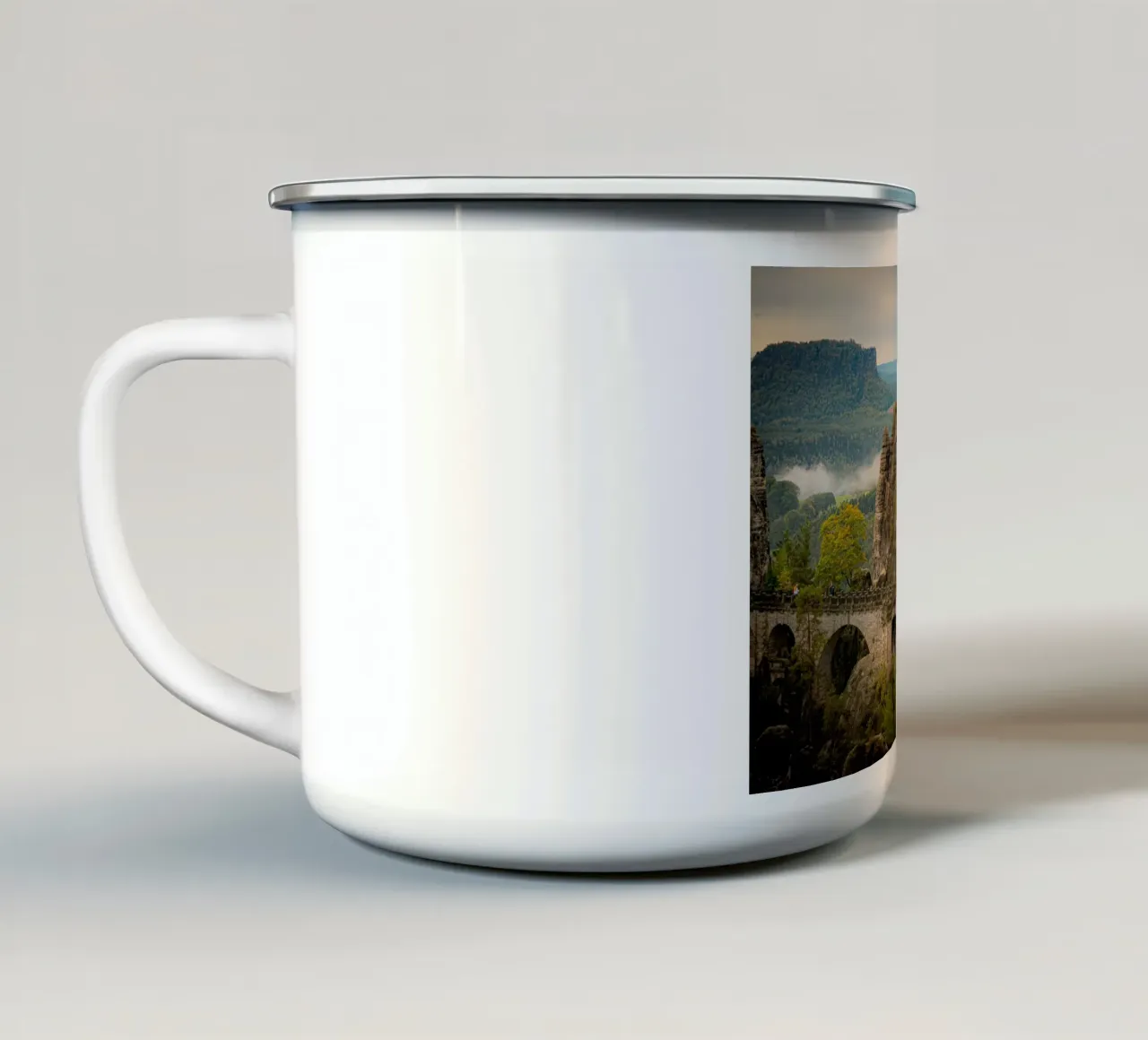 Bastei / Ponte di Bastei - Svizzera sassone in autunno tazza in smalto da Bold and Retro