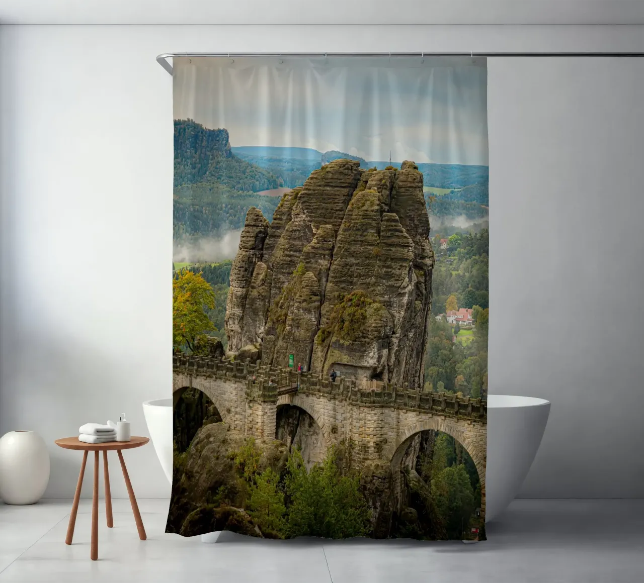 Bastei / Ponte di Bastei - Svizzera sassone in autunno tenda da doccia da Bold and Retro