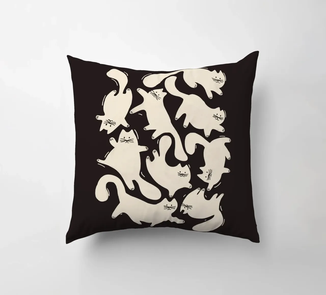 Tumbling Cats - Gattini neri e color crema cuscino da showmemars