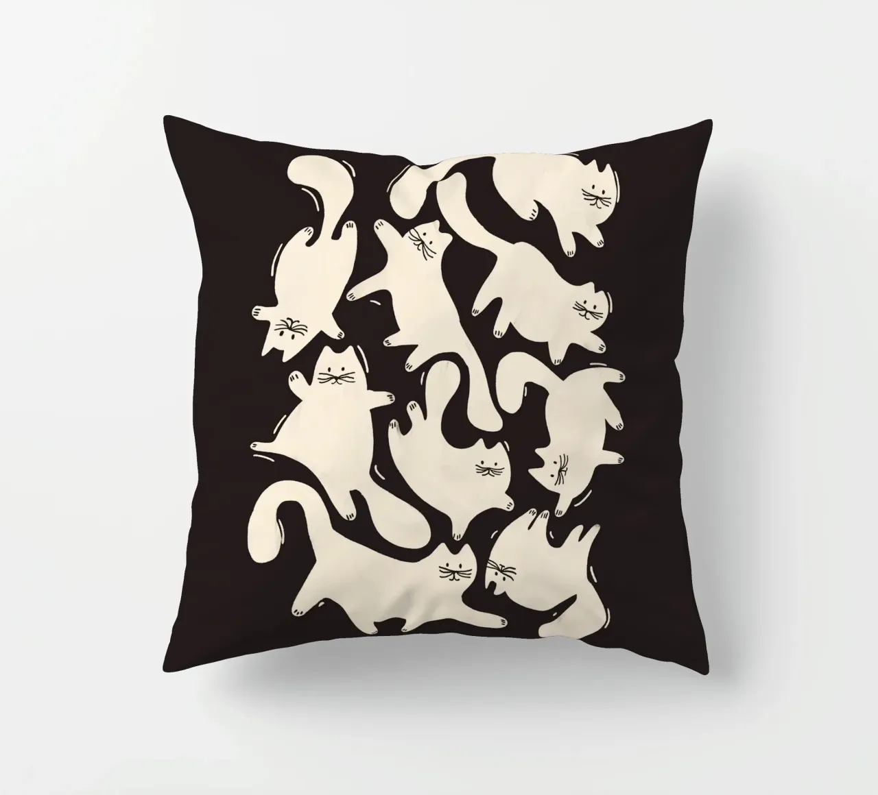 Tumbling Cats - Gattini neri e color crema cuscino da showmemars