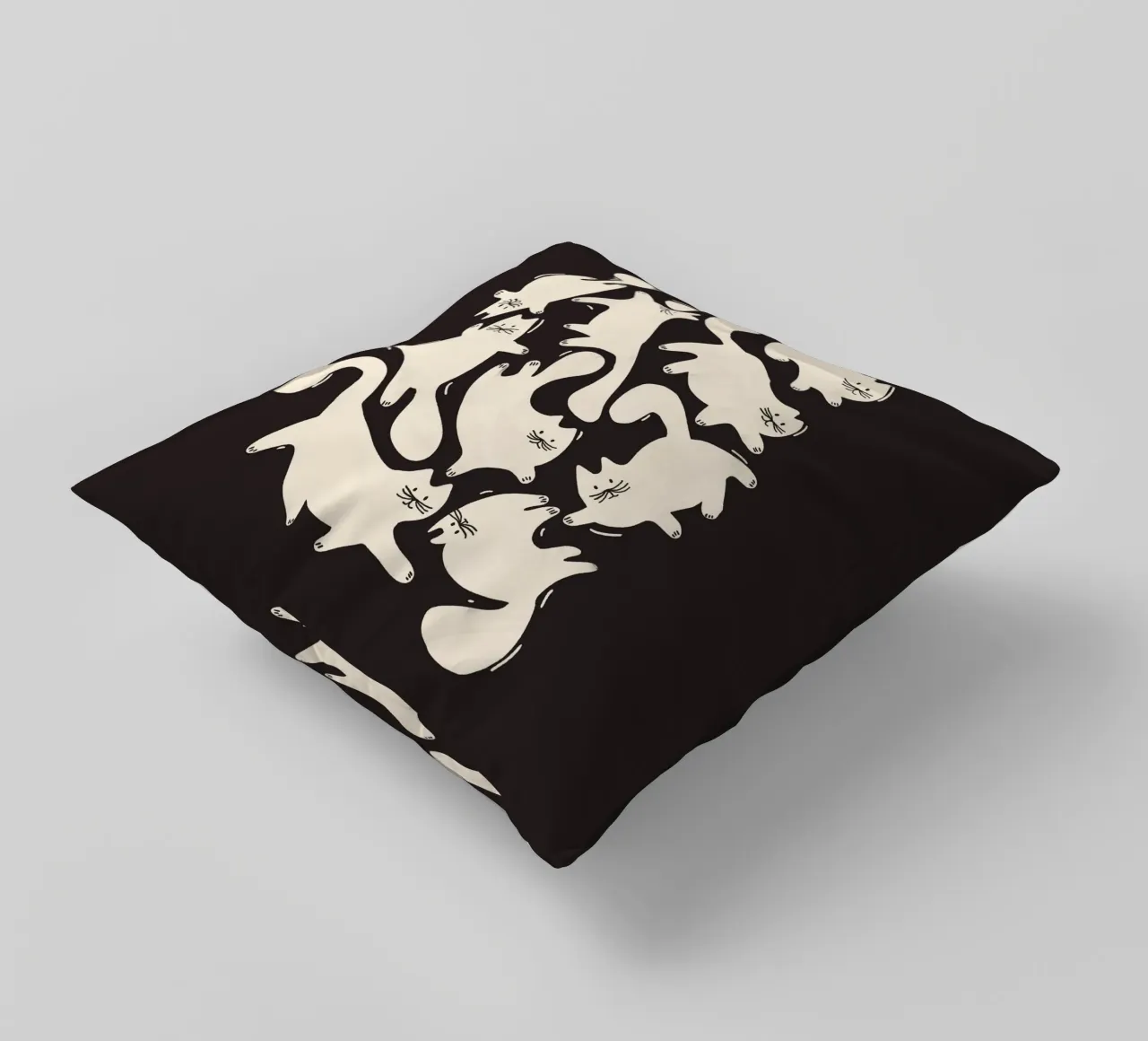 Tumbling Cats - Gattini neri e color crema cuscino da showmemars