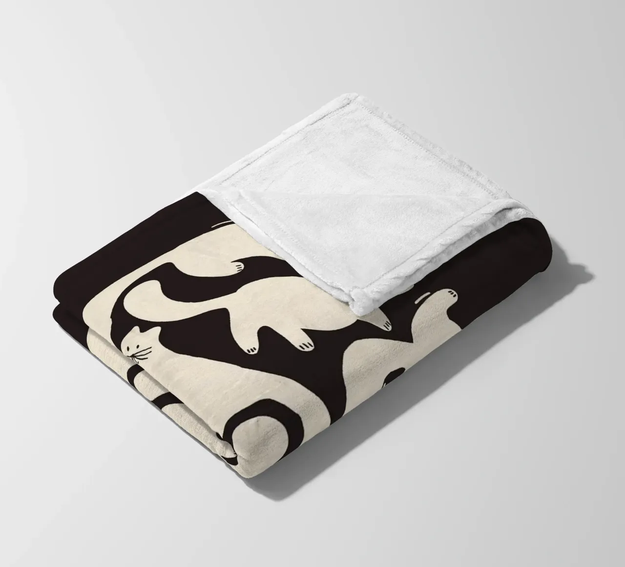 Tumbling Cats - Gattini neri e color crema coperta in pile da showmemars