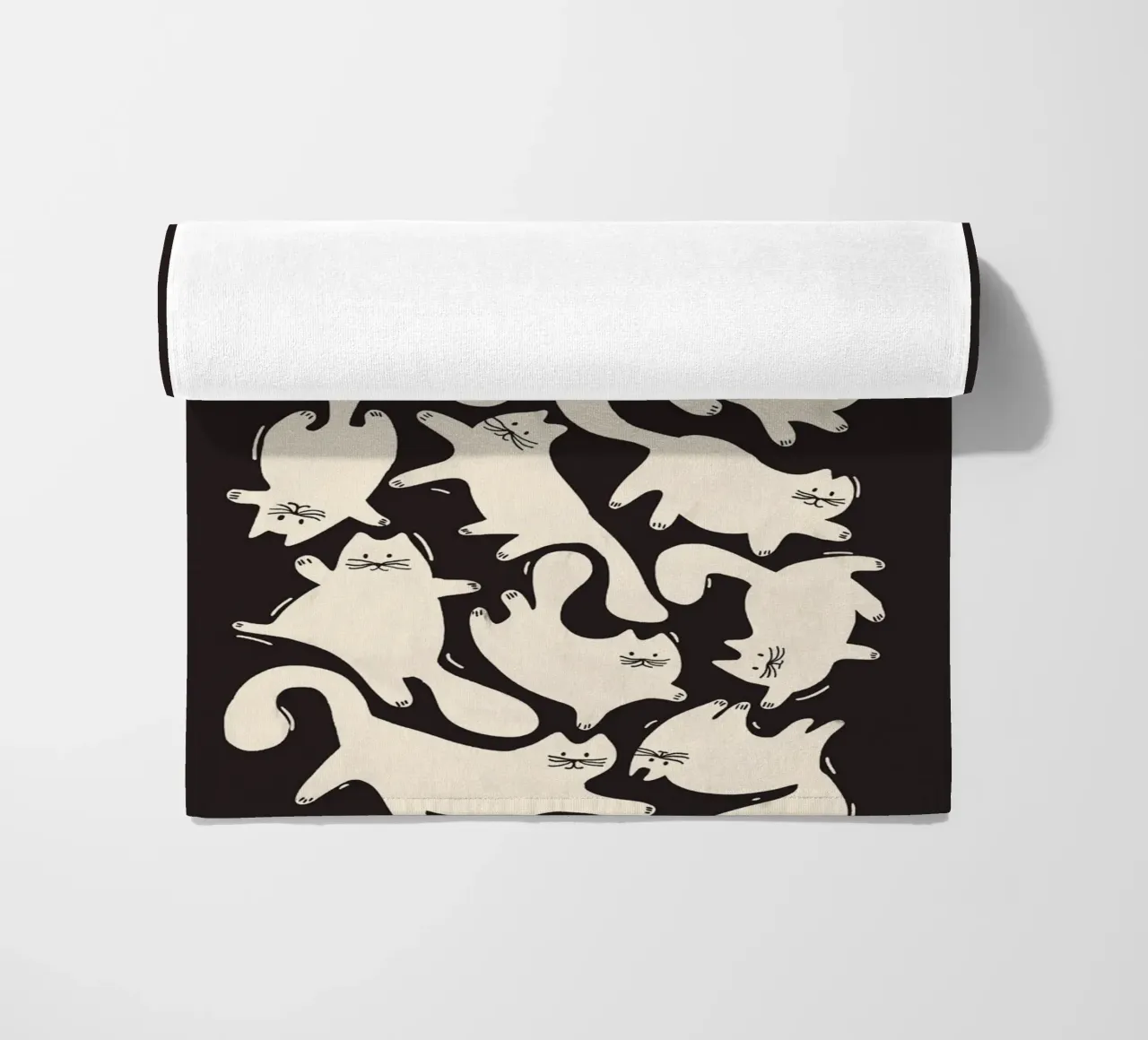 Tumbling Cats - Gattini neri e color crema telo mare da showmemars