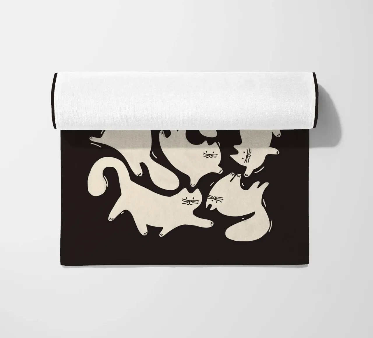 Tumbling Cats - Gattini neri e color crema telo mare da showmemars