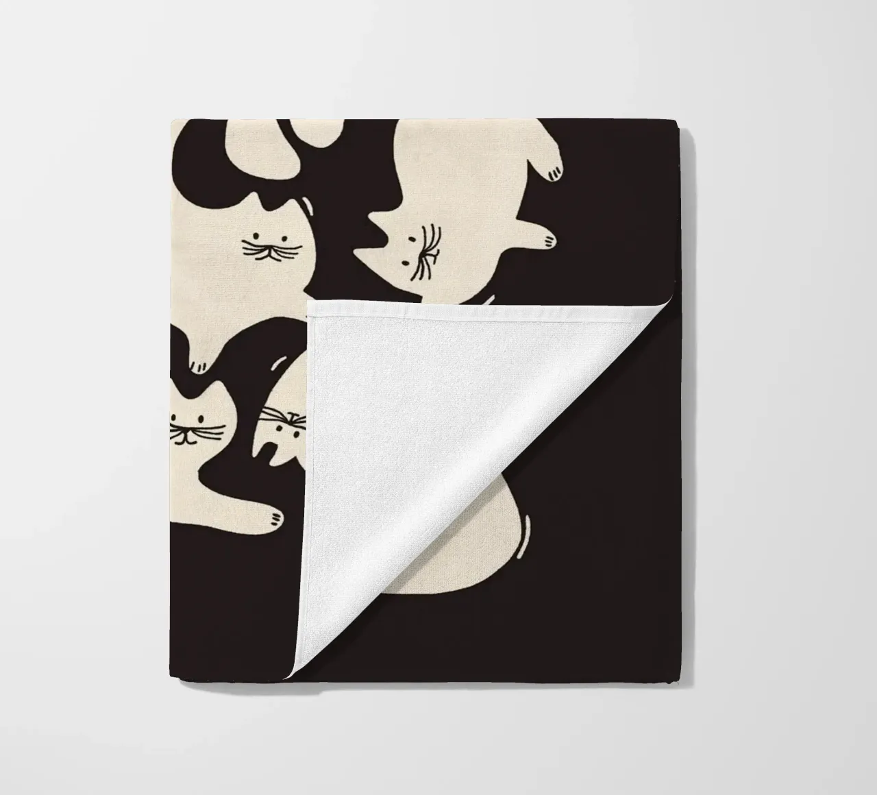 Tumbling Cats - Gattini neri e color crema telo mare da showmemars