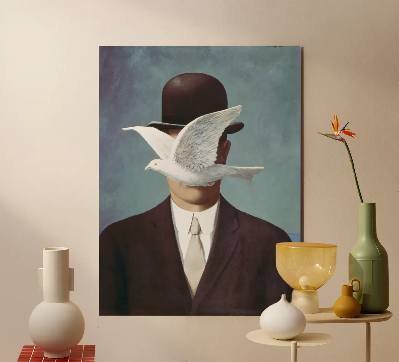 René Magritte’s The Man in the Bowler Hat alluminio dibond da Classic Art Prints