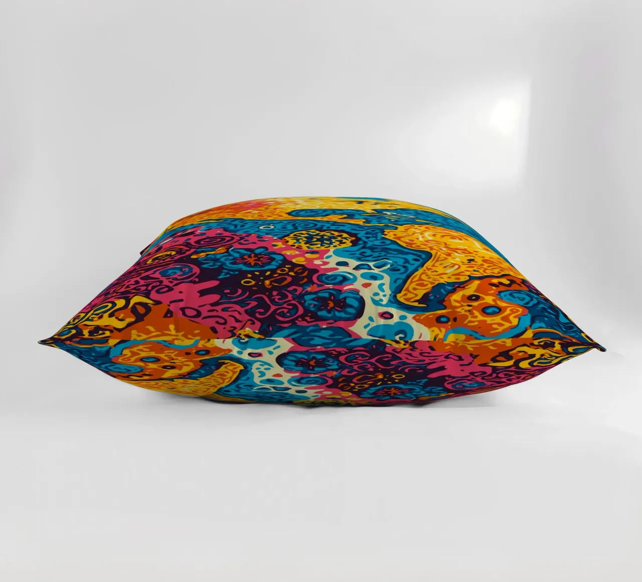 Planet Pattern - Une fusion d'art africain et de graffitis coussin de Abstract and Patterns