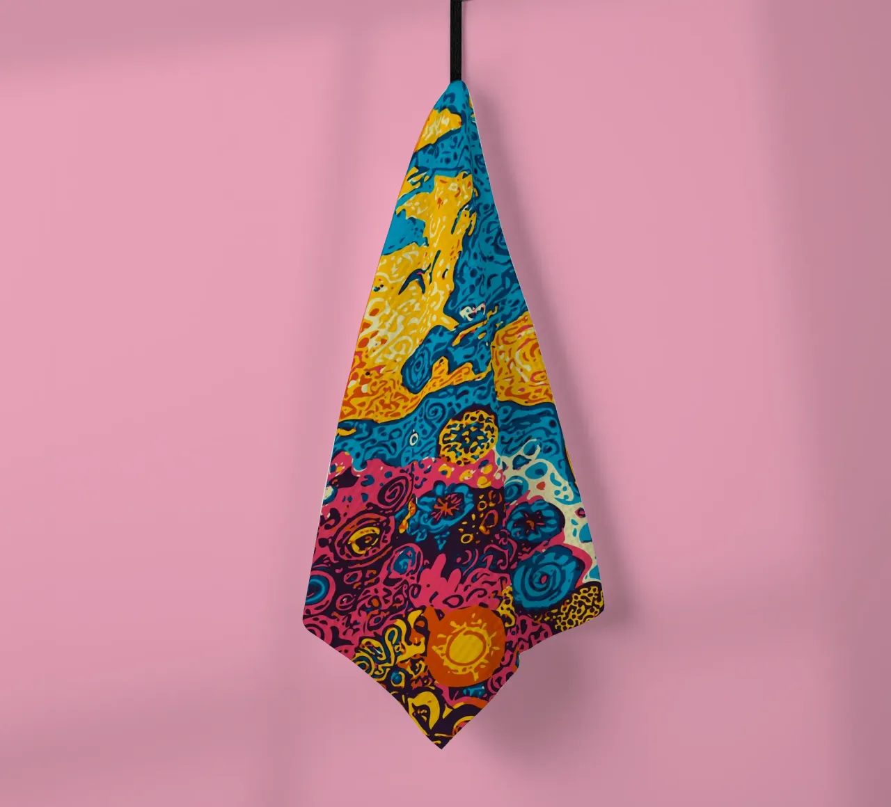 Planet Pattern - Une fusion d'art africain et de graffitis torchon de Abstract and Patterns
