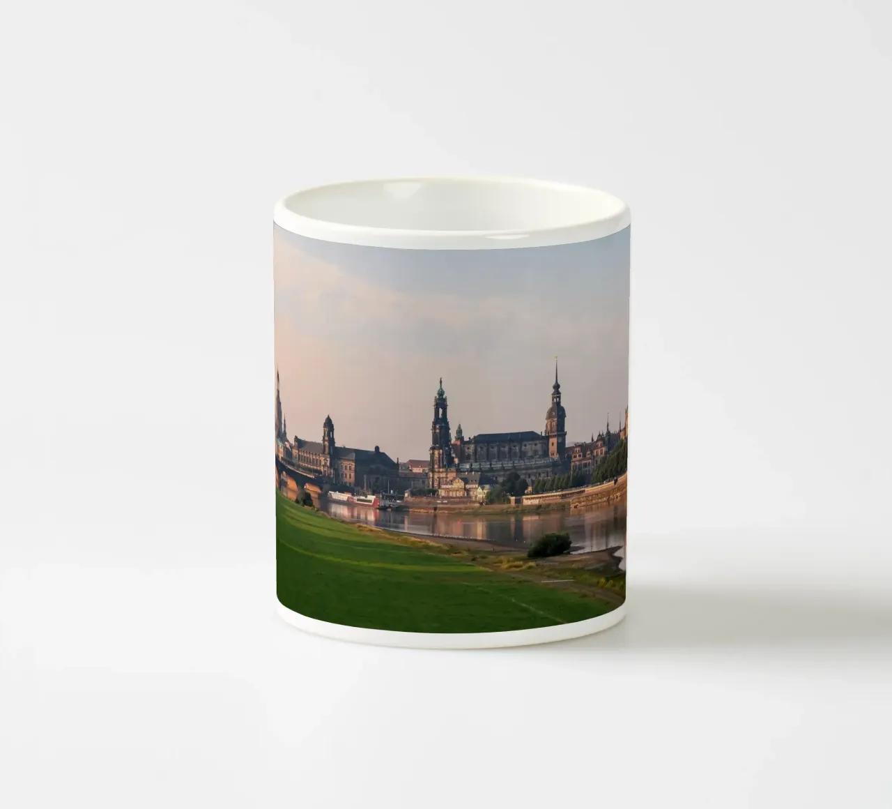 DRESDEN 05 tazza in ceramica da Tom Uhlenberg