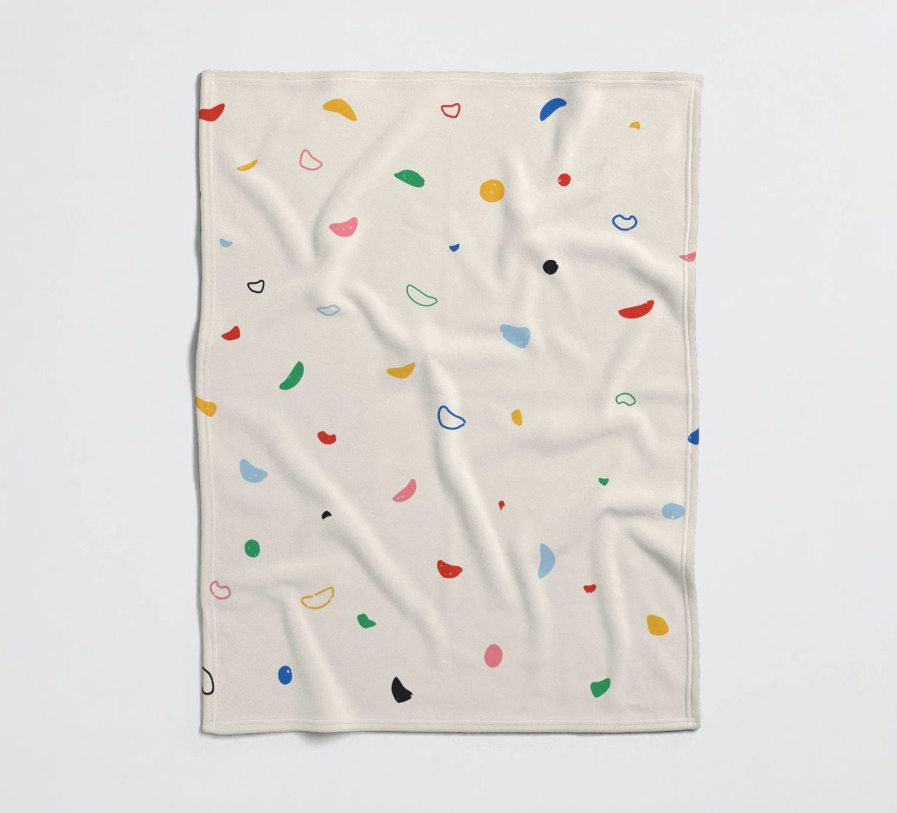Parete di arrampicata colorata coperta in pile da justclimberthings