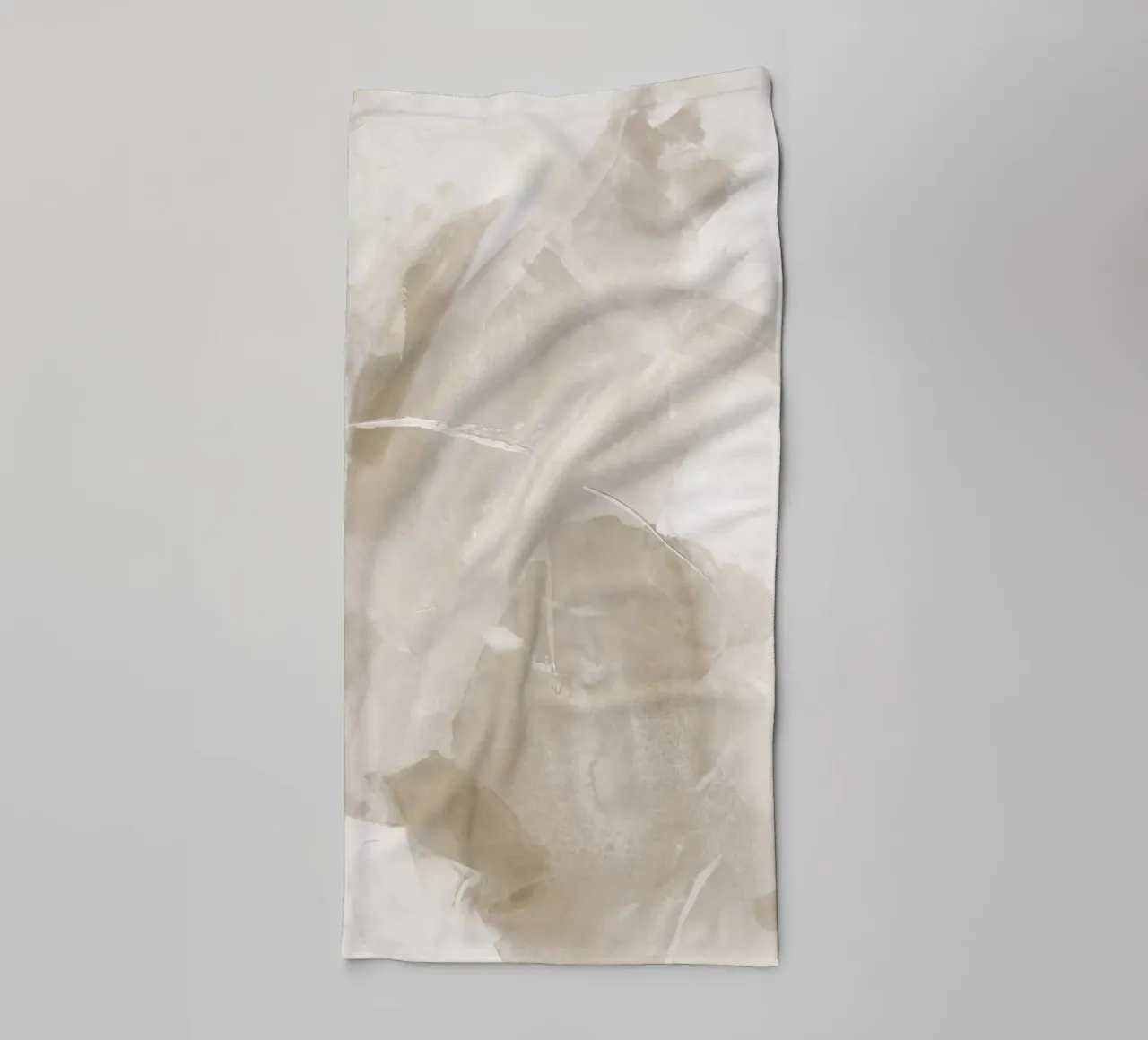 Pennellate astratte beige 1 asciugamano da bagno da NouveauPrints