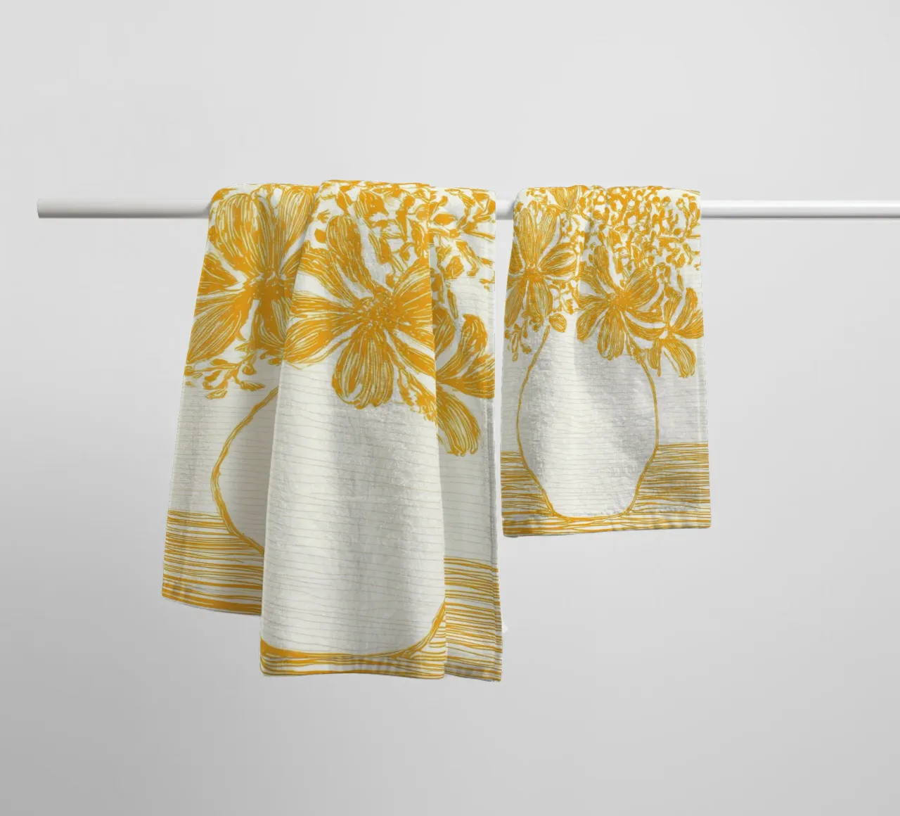 Fiori gialli astratti asciugamano da bagno da IamHomeStudio