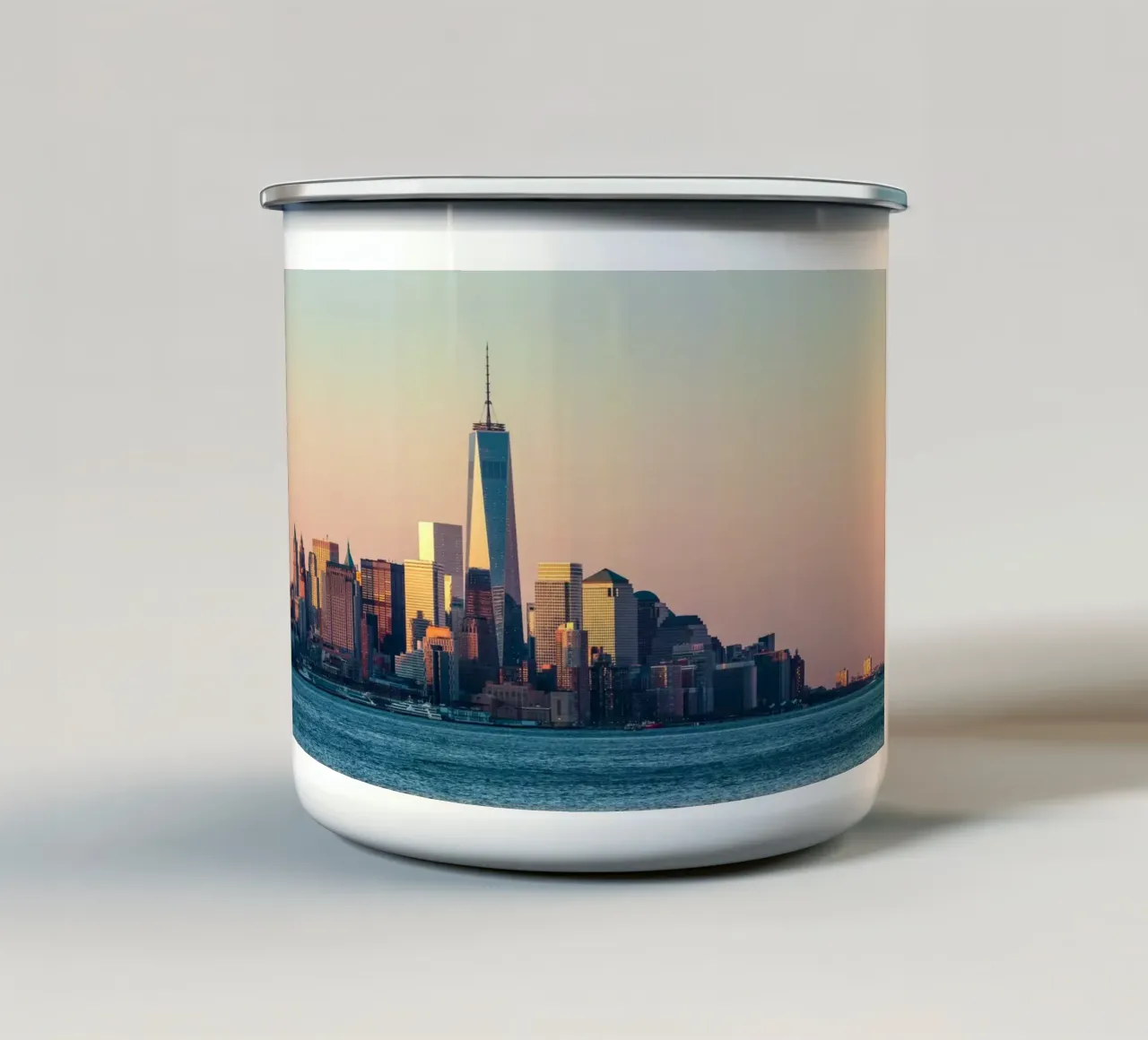 NEW YORK CITY 08 tazza in smalto da Tom Uhlenberg