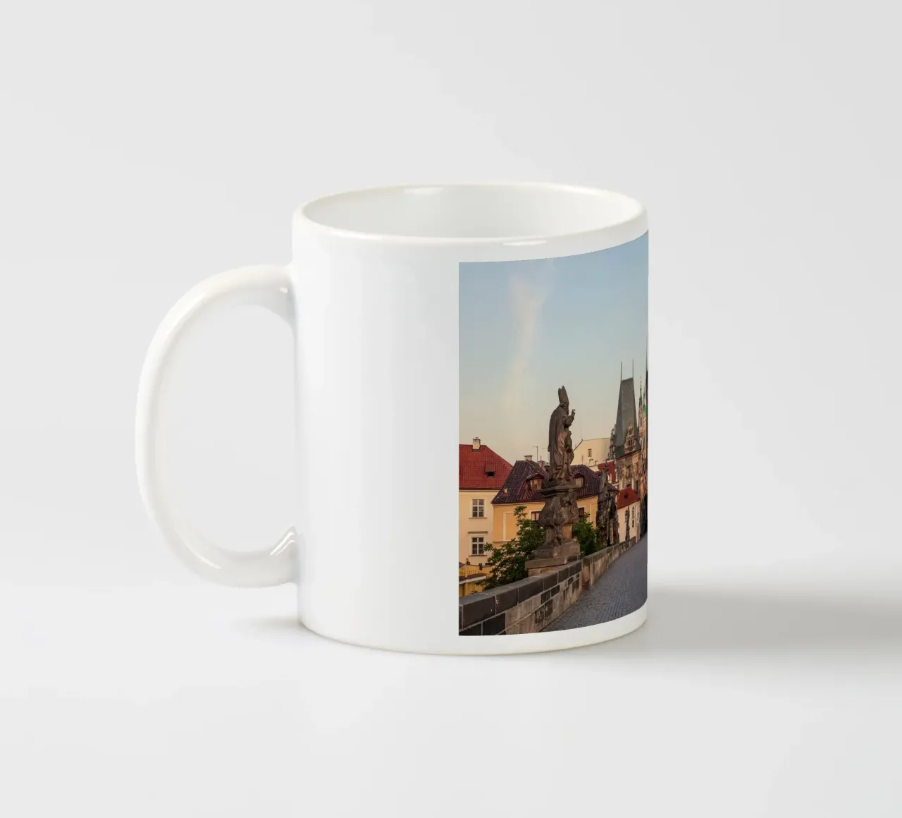 PRAG 06 tazza in ceramica da Tom Uhlenberg