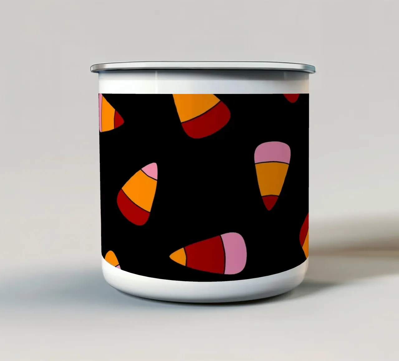 Retro candy corn pattern Halloween tazza in smalto da TijanaArtStudio88