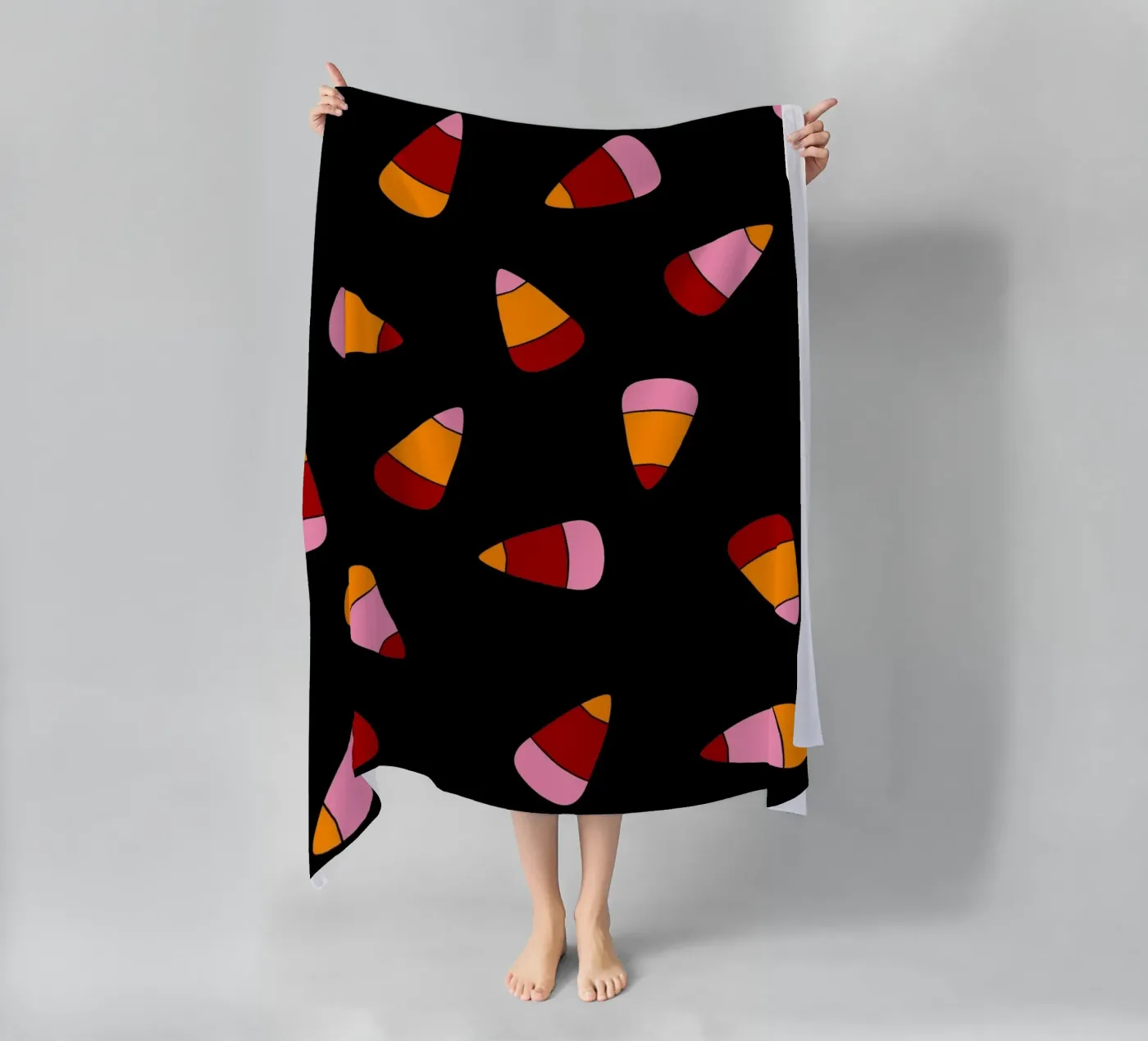 Retro candy corn pattern Halloween telo mare da TijanaArtStudio88