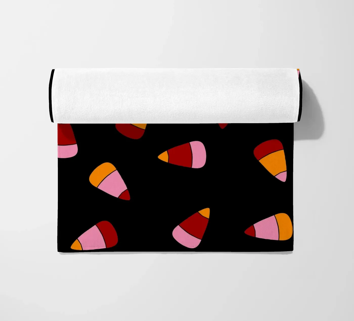 Retro candy corn pattern Halloween telo mare da TijanaArtStudio88