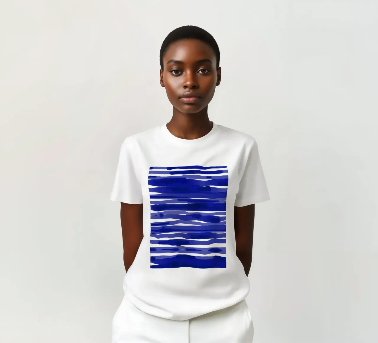 Striscia blu acquerello t-shirt da Kim Hubball Studio