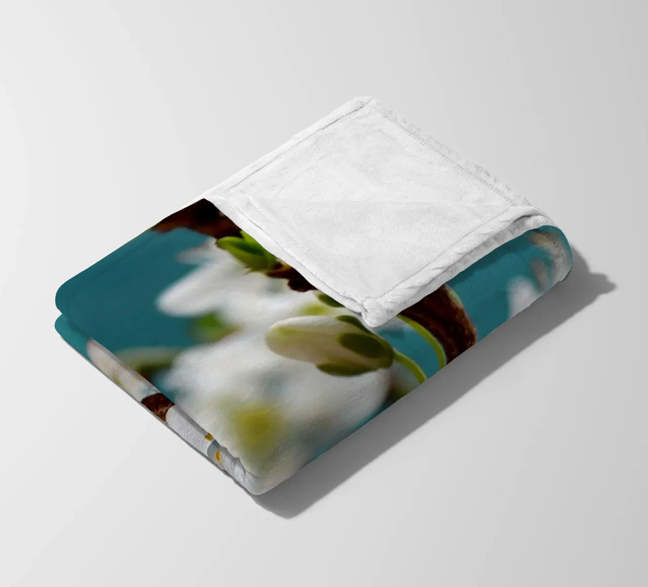 Spring fleece blanket by Atteloi