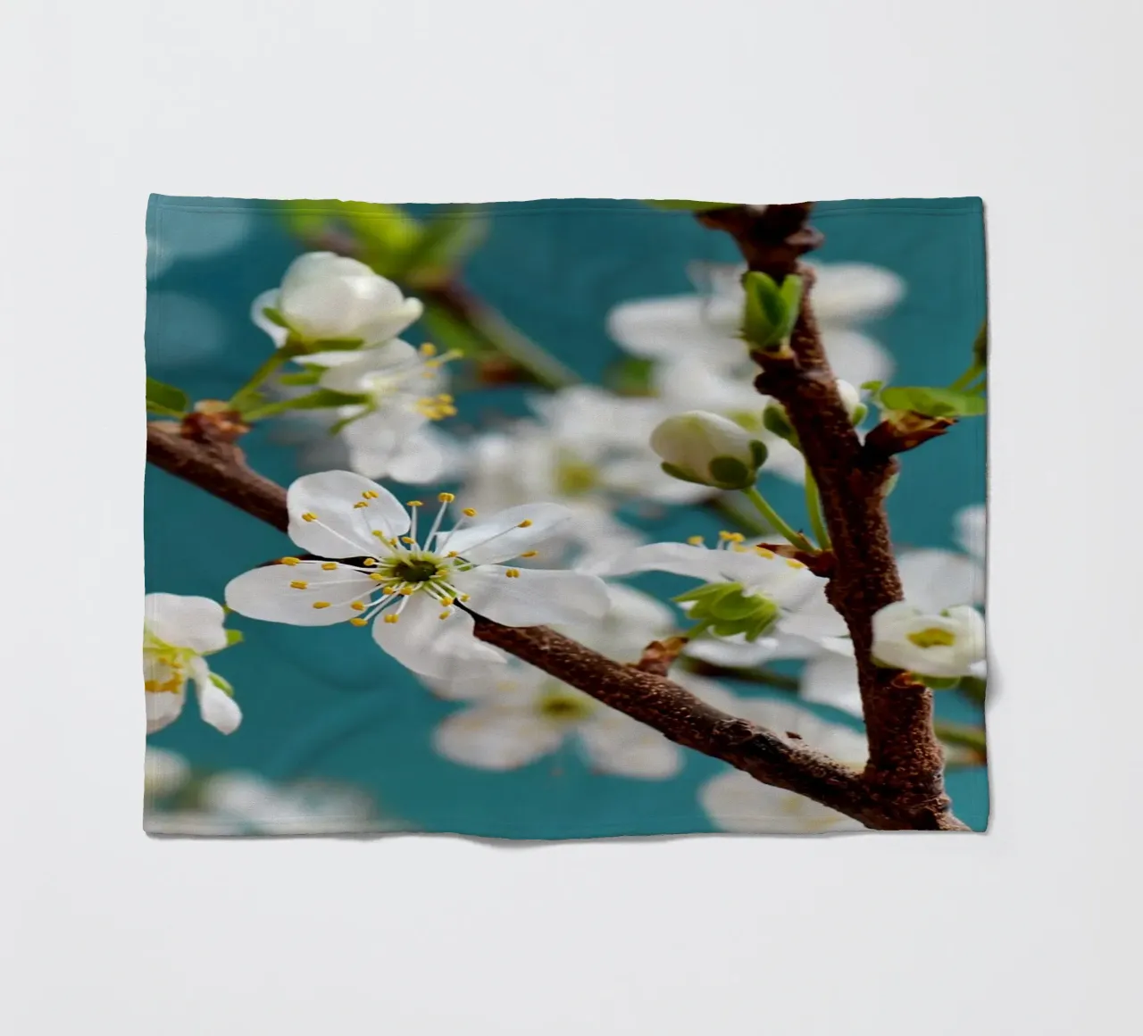 Spring fleece blanket by Atteloi