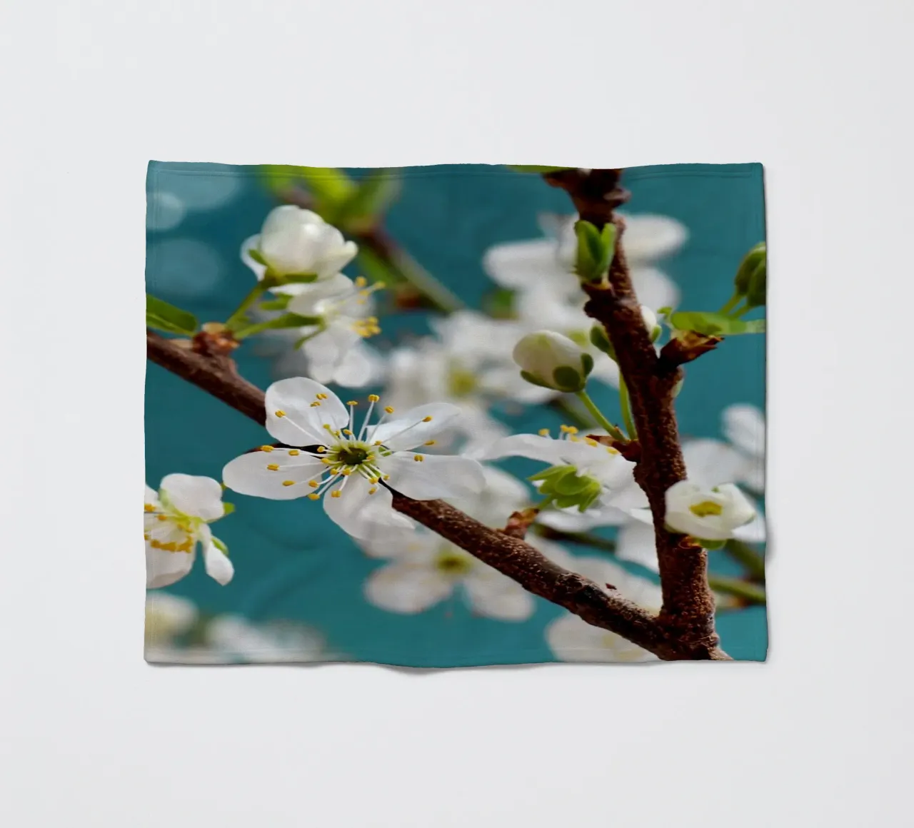 Spring fleece blanket by Atteloi