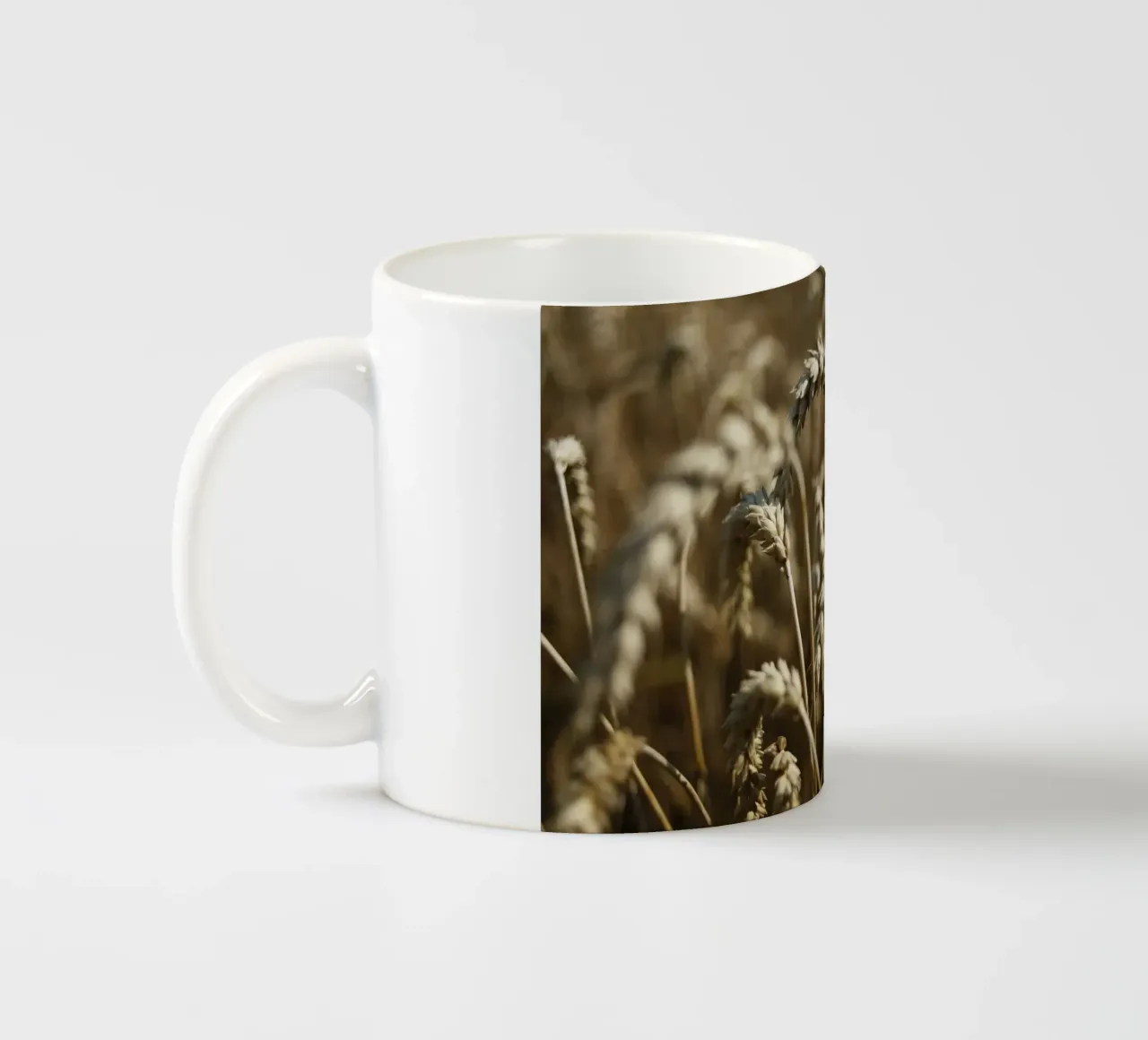 Campo di grano in Baviera tazza in ceramica da Simon Koy