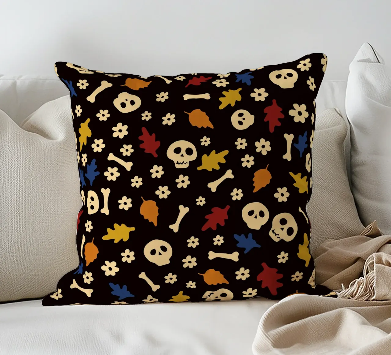 Whispers of Autumn Halloween No2 cuscino da TijanaArtStudio88